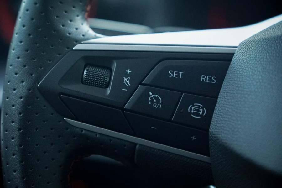 Seat Arona 1.0 EcoTSI FR Anniversary Aut / Carplay / Virtual / Stoelverwarming