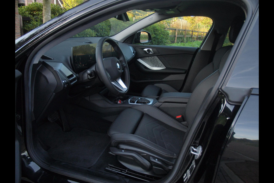 BMW 2 Serie Gran Coupé 220 M Sport Design Edition | Dealergarantie t/m 04-2029 | Camera | Sfeerverlichting | Apple Carplay | NL-Auto |