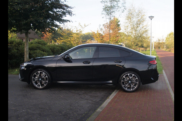 BMW 2 Serie Gran Coupé 220 M Sport Design Edition | Dealergarantie t/m 04-2029 | Camera | Sfeerverlichting | Apple Carplay | NL-Auto |