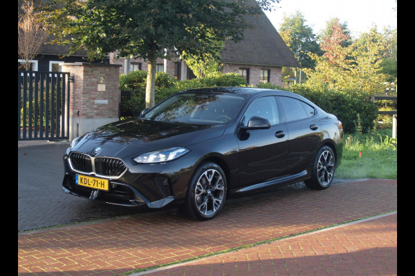 BMW 2 Serie Gran Coupé 220 M Sport Design Edition | Dealergarantie t/m 04-2029 | Camera | Sfeerverlichting | Apple Carplay | NL-Auto |