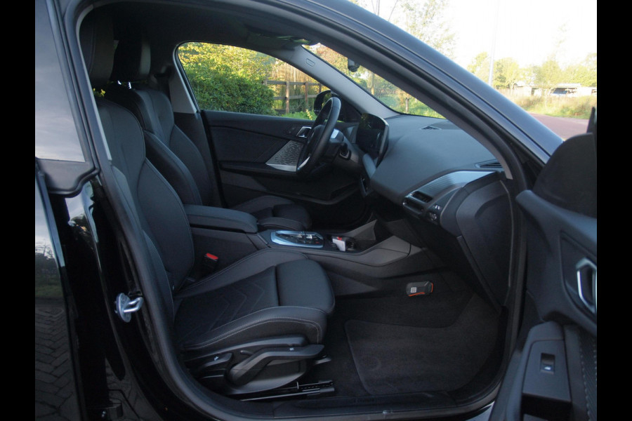 BMW 2 Serie Gran Coupé 220 M Sport Design Edition | Dealergarantie t/m 04-2029 | Camera | Sfeerverlichting | Apple Carplay | NL-Auto |
