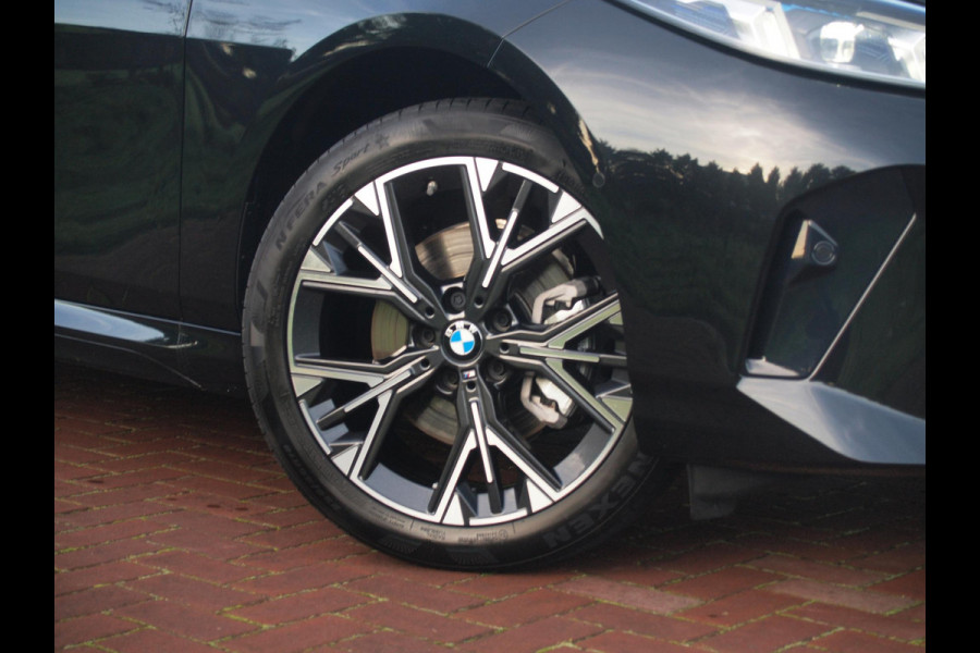 BMW 2 Serie Gran Coupé 220 M Sport Design Edition | Dealergarantie t/m 04-2029 | Camera | Sfeerverlichting | Apple Carplay | NL-Auto |