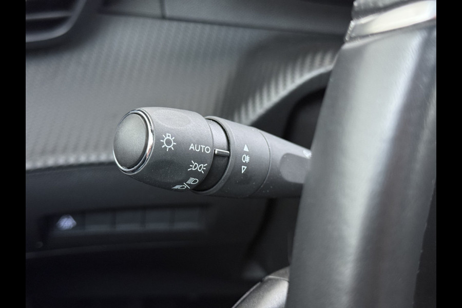 Peugeot e-208 EV GT 350 Panoramadak 360°Camera Navi Ecc Apple Carplay Android Auto Cruise Control Led Pdc Privacy Glas Isofix DAB Bluetooth Lmv 17" Regen-Lichtsensor 1e Eigenaar Origineel Nederlandse Auto