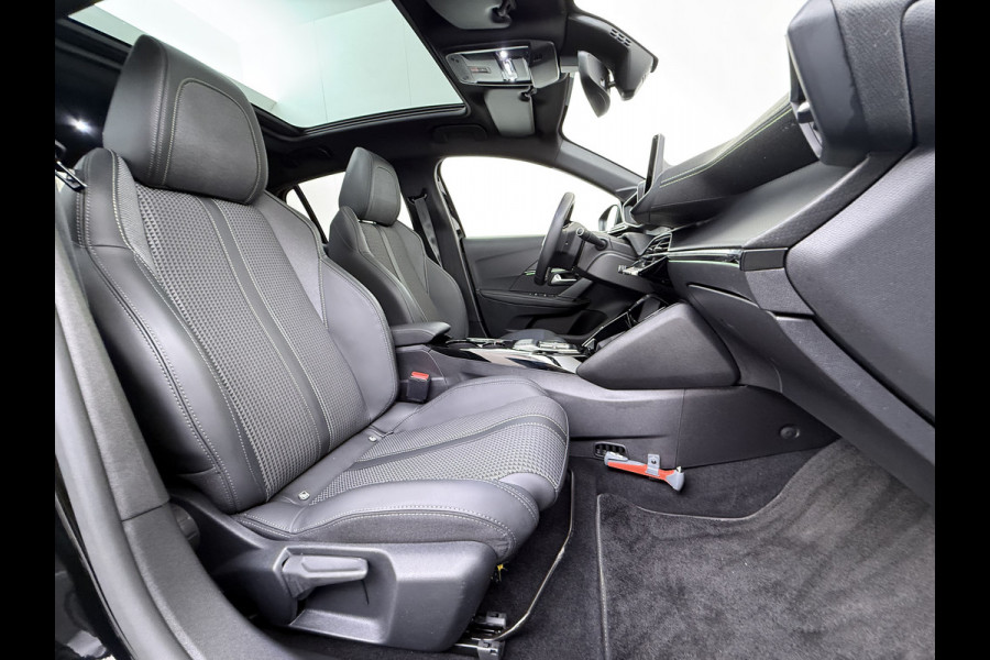Peugeot e-208 EV GT 350 Panoramadak 360°Camera Navi Ecc Apple Carplay Android Auto Cruise Control Led Pdc Privacy Glas Isofix DAB Bluetooth Lmv 17" Regen-Lichtsensor 1e Eigenaar Origineel Nederlandse Auto