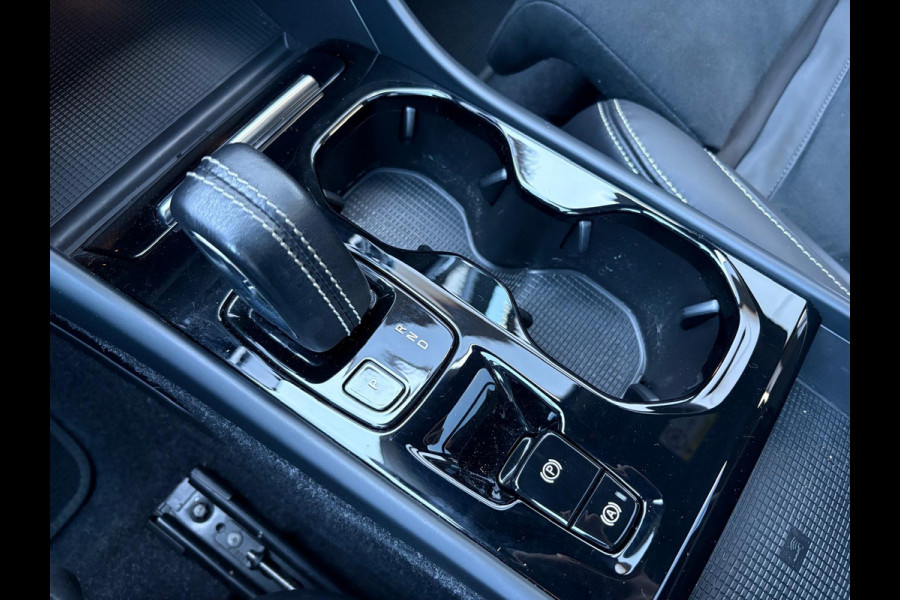 Volvo XC40 1.5 T4 Recharge R-Design Trekhaak/Memory-stoel/Panoramadak/Carplay-Android-auto/360camera