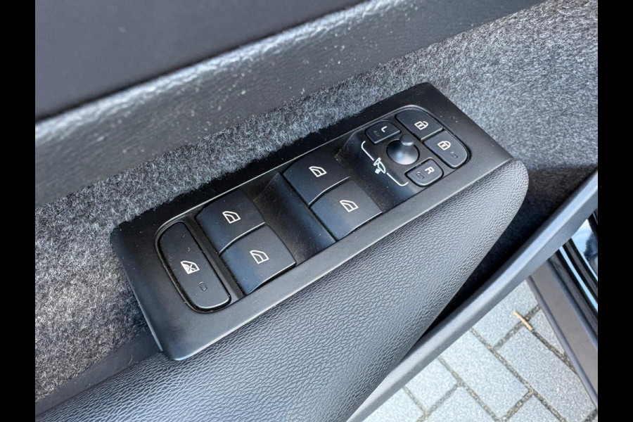 Volvo XC40 1.5 T4 Recharge R-Design Trekhaak/Memory-stoel/Panoramadak/Carplay-Android-auto/360camera