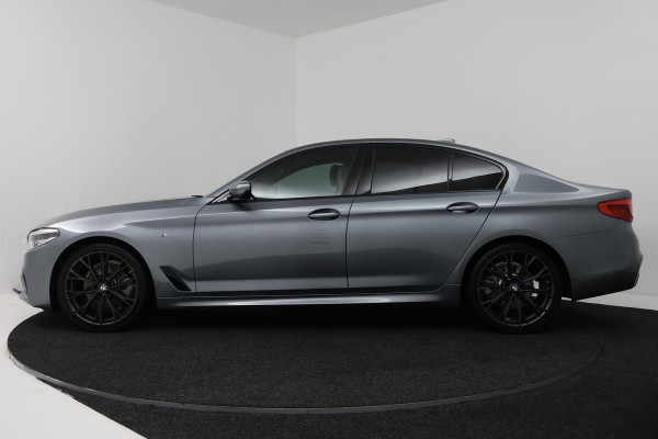 BMW 5 Serie 520i High Executive Edition (STOELVERWARMING, H/K AUDIO, ELEKTR STOELEN, SFEERVERLICHTING)