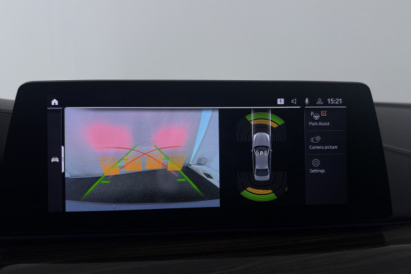 BMW 5 Serie 520i High Executive Edition (STOELVERWARMING, H/K AUDIO, ELEKTR STOELEN, SFEERVERLICHTING)