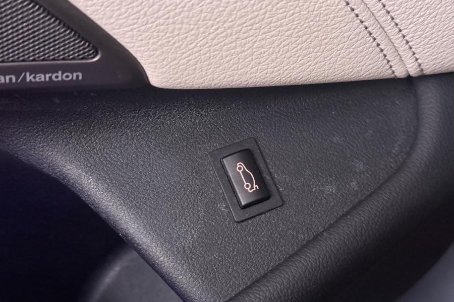 BMW 5 Serie 520i High Executive Edition (STOELVERWARMING, H/K AUDIO, ELEKTR STOELEN, SFEERVERLICHTING)