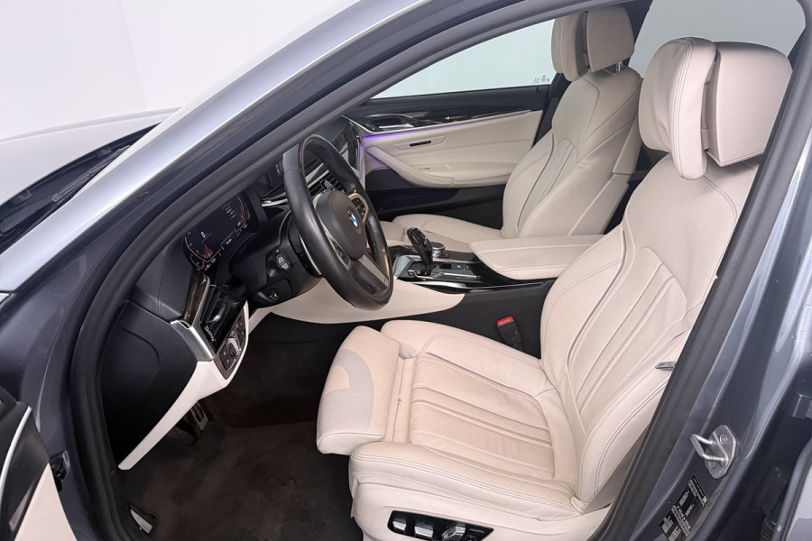 BMW 5 Serie 520i High Executive Edition (STOELVERWARMING, H/K AUDIO, ELEKTR STOELEN, SFEERVERLICHTING)