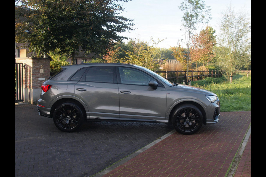 Audi Q3 45 TFSI e S edition | S-Line | Sonos Geluidinstallatie | Black Optic | ACC | NL-Auto |