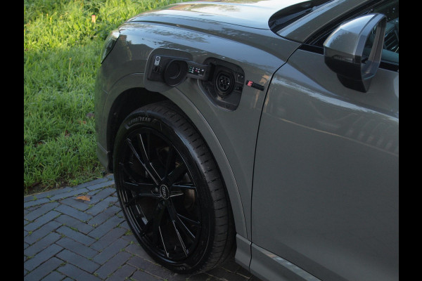 Audi Q3 45 TFSI e S edition | S-Line | Sonos Geluidinstallatie | Black Optic | ACC | NL-Auto |