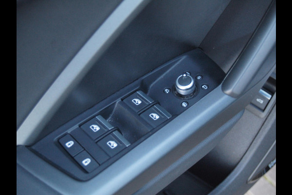 Audi Q3 45 TFSI e S edition | S-Line | Sonos Geluidinstallatie | Black Optic | ACC | NL-Auto |
