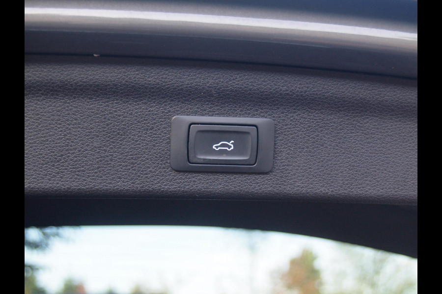 Audi Q3 45 TFSI e S edition | S-Line | Sonos Geluidinstallatie | Black Optic | ACC | NL-Auto |
