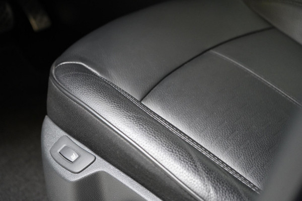 Renault Captur 0.9 TCe Edition One | Trekhaak | Leder | Blind-Spot | Stoelverwarming | Lm velgen