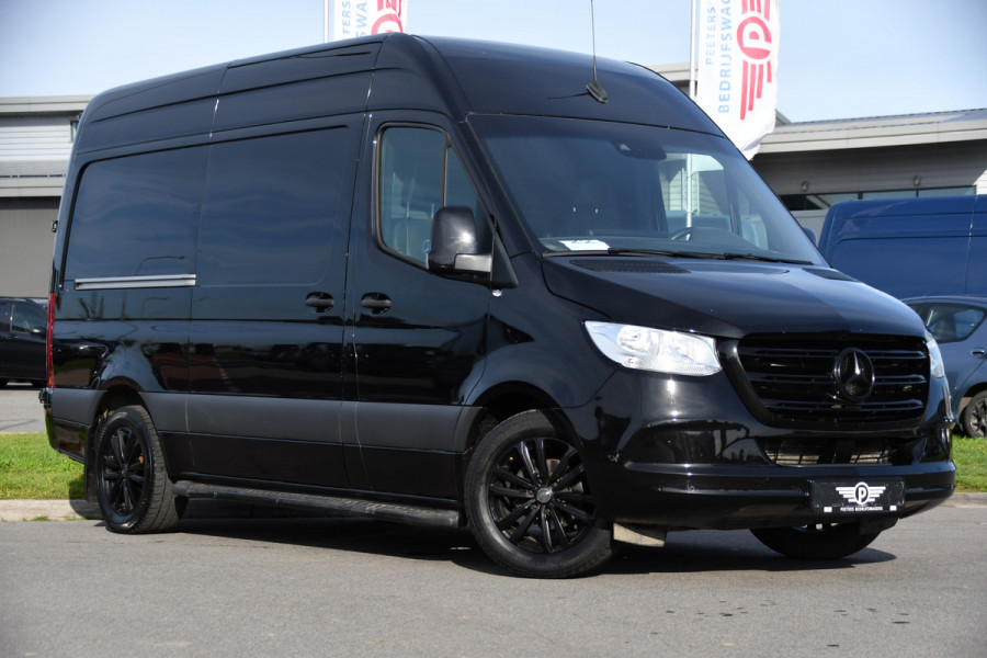 Mercedes-Benz Sprinter 317 1.9 CDI L2H2 Black Edition Camera, Cruise, Carplay, 3500kg, Clima, Sensoren, Automaat, Multimedia, Uniek!