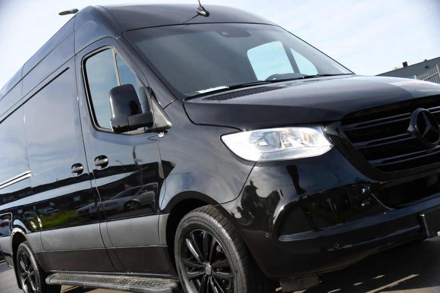 Mercedes-Benz Sprinter 317 1.9 CDI L2H2 Black Edition Camera, Cruise, Carplay, 3500kg, Clima, Sensoren, Automaat, Multimedia, Uniek!