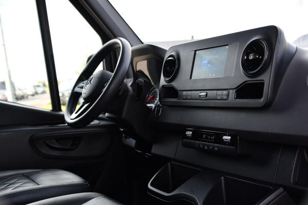 Mercedes-Benz Sprinter 317 1.9 CDI L2H2 Black Edition Camera, Cruise, Carplay, 3500kg, Clima, Sensoren, Automaat, Multimedia, Uniek!