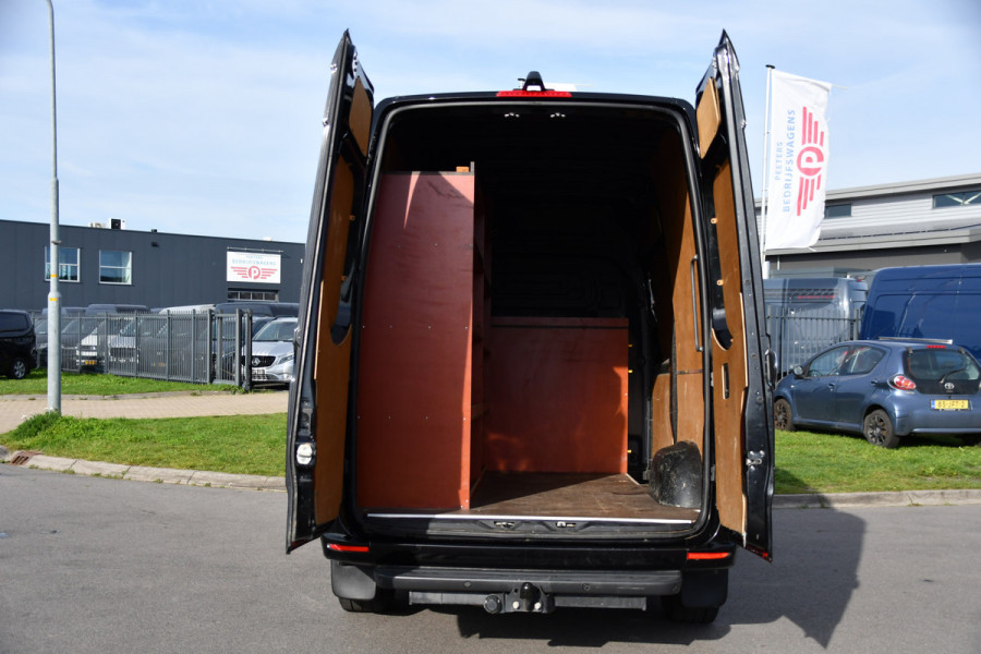 Mercedes-Benz Sprinter 317 1.9 CDI L2H2 Black Edition Camera, Cruise, Carplay, 3500kg, Clima, Sensoren, Automaat, Multimedia, Uniek!