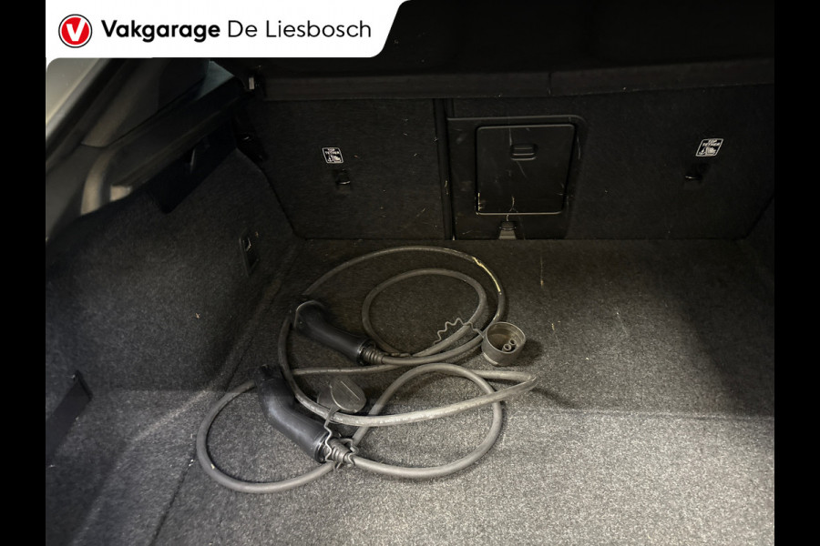 Polestar 2 Long Range Single Motor 78 kWh/pano/trekhaak/harman kardon/memory