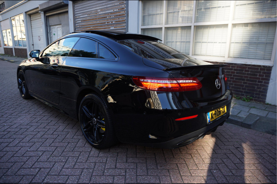 Mercedes-Benz E-Klasse Coupé 350 AMG Line | Black Optic | Pano | Sfeer | Leer | Adaptive + Lane | 360 | Aut9
