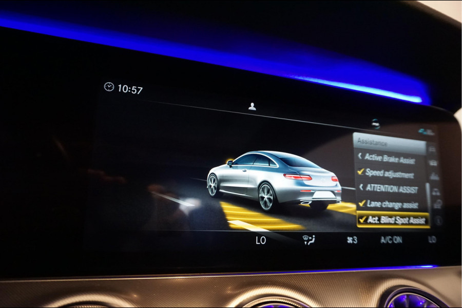 Mercedes-Benz E-Klasse Coupé 350 AMG Line | Black Optic | Pano | Sfeer | Leer | Adaptive + Lane | 360 | Aut9