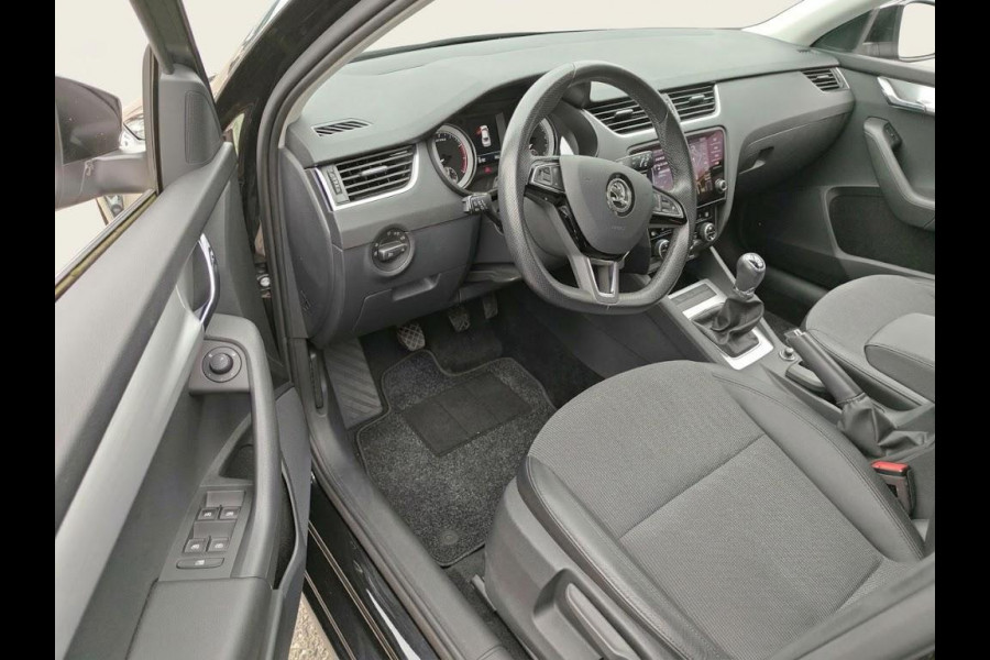Škoda Octavia 1.0 TSI Greentech Business Edition 115pk | Navigatie | Verwarmbare voorstoelen | Adaptive Cruise Control | 17 inch Lichtmetalen velgen