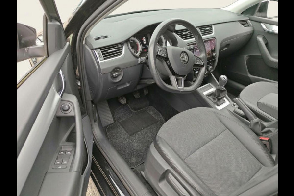 Škoda Octavia 1.0 TSI Greentech Business Edition 115pk | Navigatie | Verwarmbare voorstoelen | Adaptive Cruise Control | 17 inch Lichtmetalen velgen