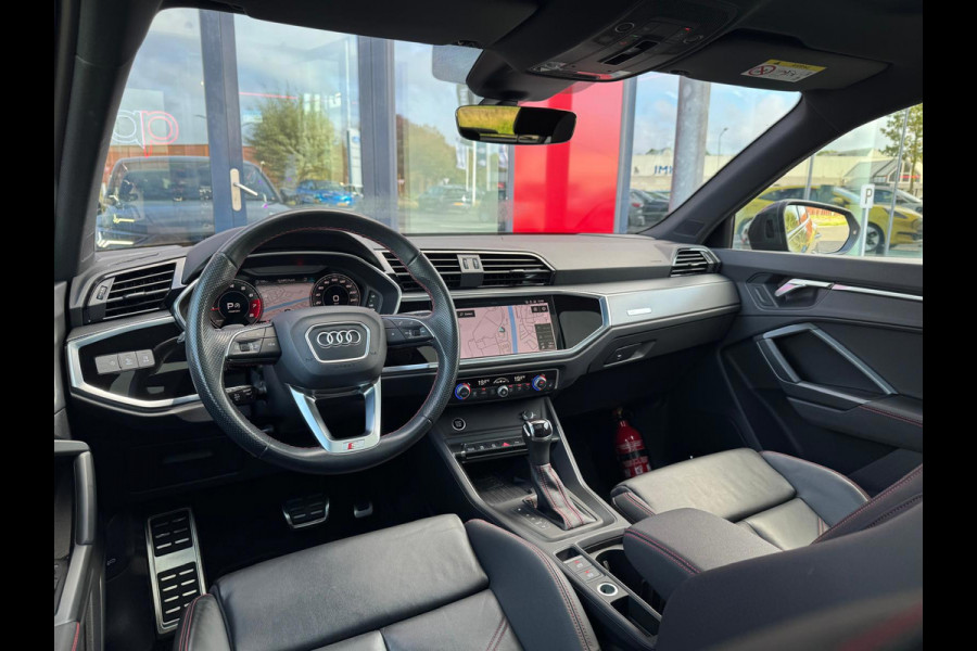 Audi Q3 Sportback 35 TFSI 3 X S-Line Uniek Vol | Panorama | Camera Parksens | Leder Red Stitch | Stoelverwarming| Keyless |Carplay