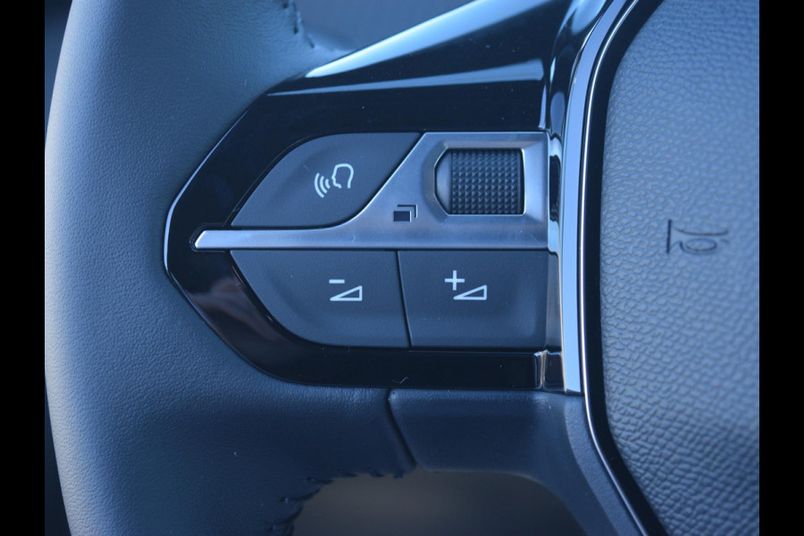 Peugeot 2008 1.2 Hybrid 145 GT