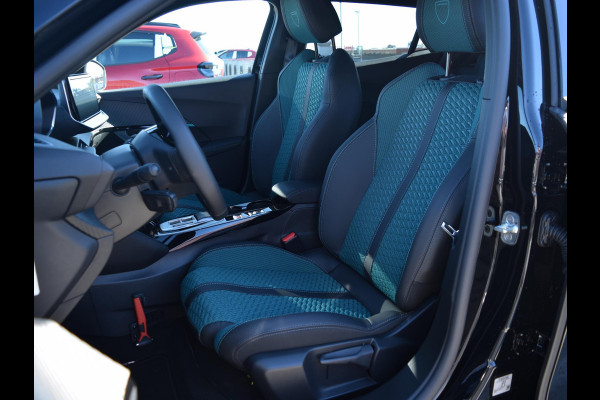 Peugeot 2008 1.2 Hybrid 145 GT