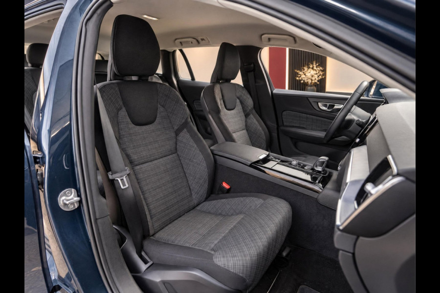 Volvo V60 2.0 T6 Plug-in hybrid AWD Ultimate Bright