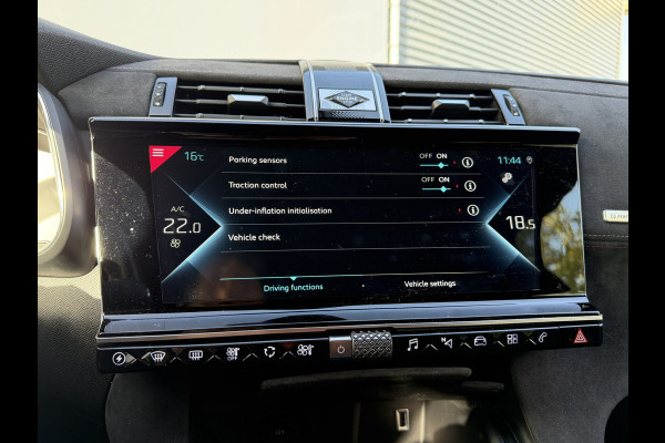 DS 7 Crossback BWJ 2022 | E-Tense 181PK Performance Line | TREKHAAK | ALCANTARA | SPORTSTOELEN | CLIMA | NAVI | PRIVACY GLASS | CARPLAY | CAMERA A | CRUISE |