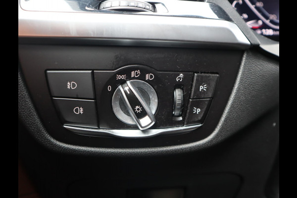 BMW X3 xDrive30e High Executive | Pano | HUD | Trekhaak