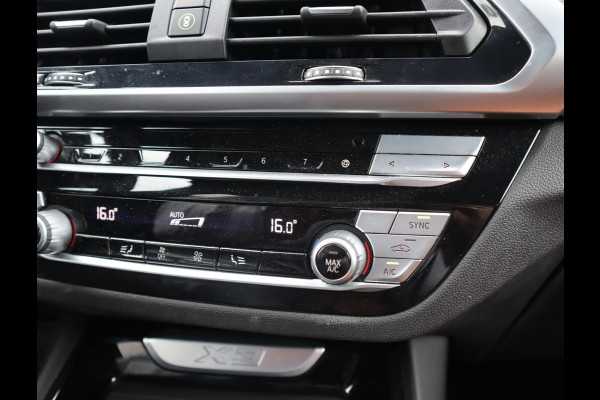 BMW X3 xDrive30e High Executive | Pano | HUD | Trekhaak