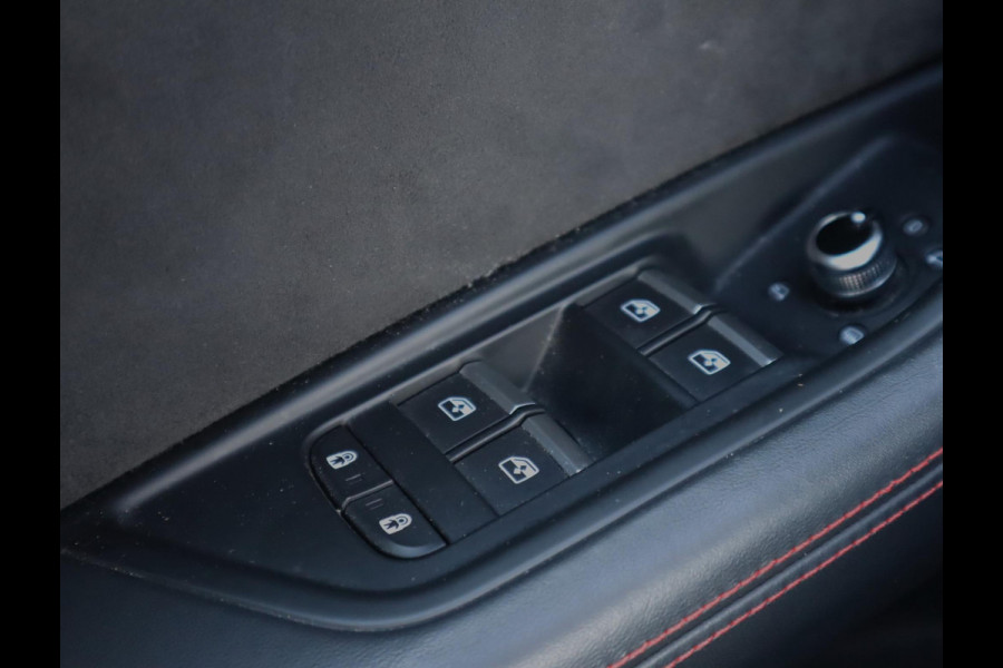 Audi A4 Avant 2.9 TFSI RS 4 quattro | Keramisch | RS dynamic | Bang & Olufsen 3D | HUD | ACC