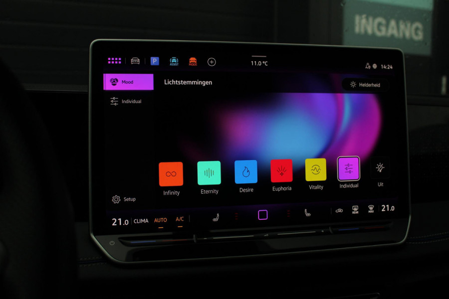 Volkswagen Tiguan 2.0 TSI 4Motion R-line Elegance | Panoramadak | Trekhaak | HUD | ACC | DCC | 360 Camera | Full Options