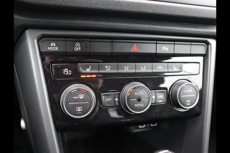 Volkswagen T-Roc Cabrio 1.5 TSI R-Line | R sportstoelen | Stoelverwarming | Automaat
