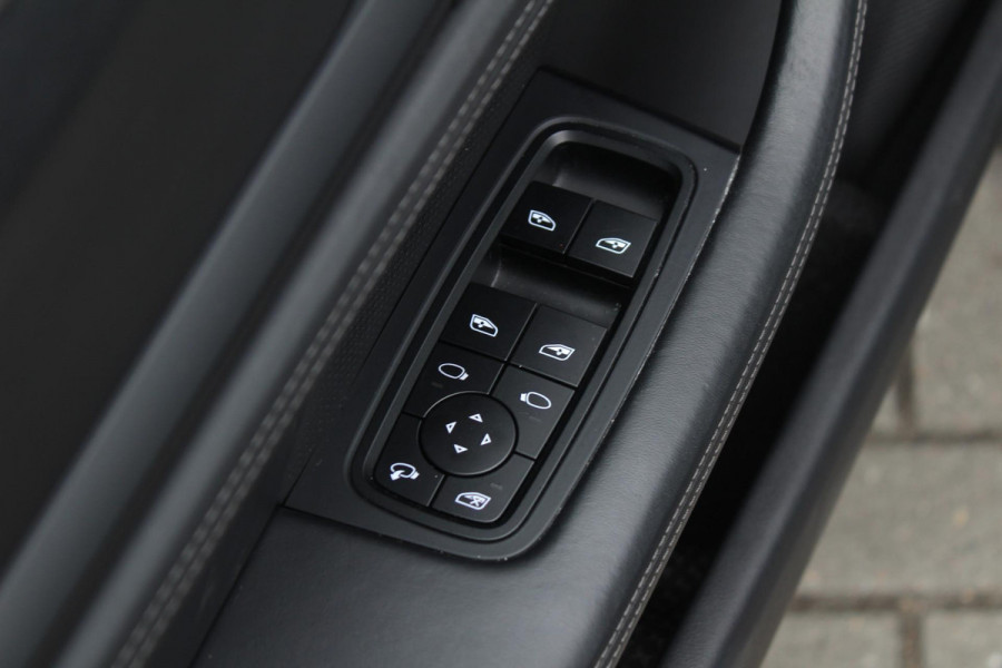 Porsche Taycan Sport Turismo Turbo 93 kWh | Passenger Displ. | Sportchrono | Pano | SOH 91%