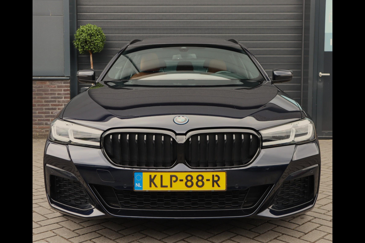 BMW 5 Serie Touring 530e M Sport | Pano | Leer | Stoelverwarming | 19 Inch