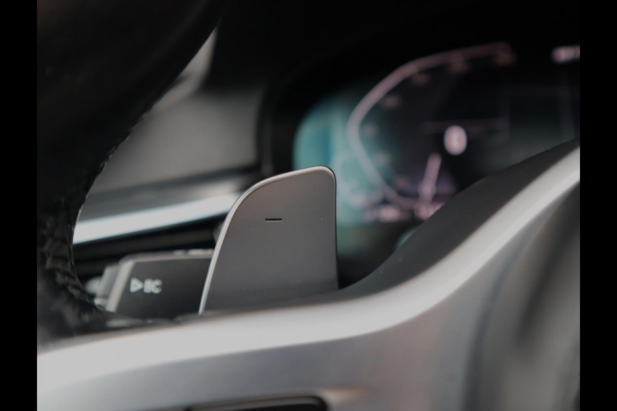 BMW 5 Serie Touring 530e M Sport | Pano | Leer | Stoelverwarming | 19 Inch