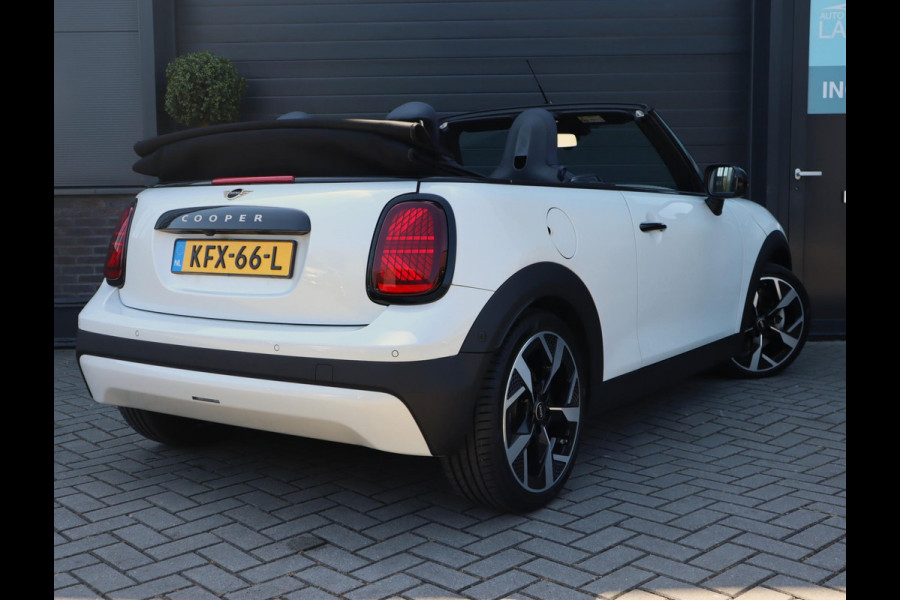 MINI Cabrio 2.0 Cooper C Favoured | HUD | Camera | Carplay | Leer | Stoel en Stuurverwarming | 18 Inch