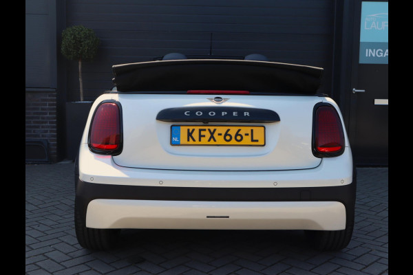 MINI Cabrio 2.0 Cooper C Favoured | HUD | Camera | Carplay | Leer | Stoel en Stuurverwarming | 18 Inch