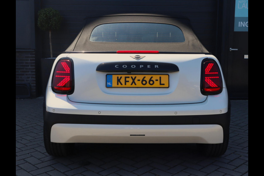 MINI Cabrio 2.0 Cooper C Favoured | HUD | Camera | Carplay | Leer | Stoel en Stuurverwarming | 18 Inch