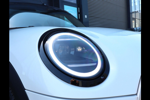 MINI Cabrio 2.0 Cooper C Favoured | HUD | Camera | Carplay | Leer | Stoel en Stuurverwarming | 18 Inch