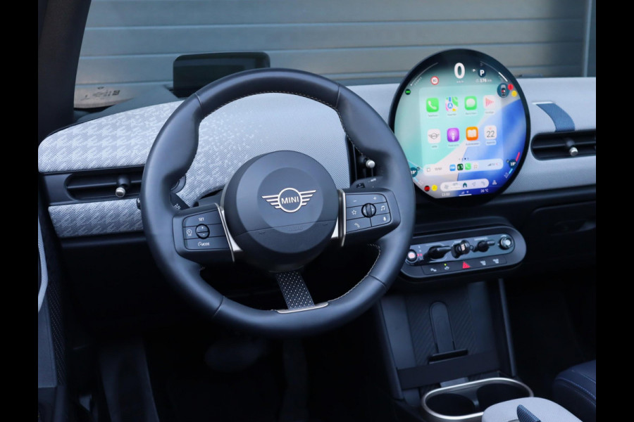 MINI Cabrio 2.0 Cooper C Favoured | HUD | Camera | Carplay | Leer | Stoel en Stuurverwarming | 18 Inch