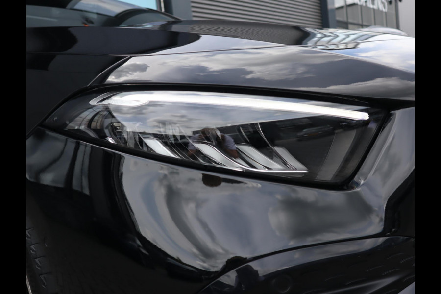 Mercedes-Benz A-Klasse 250 e Star Edition AMG Line | Pano | ACC | 19 Inch | Stoelverwarming