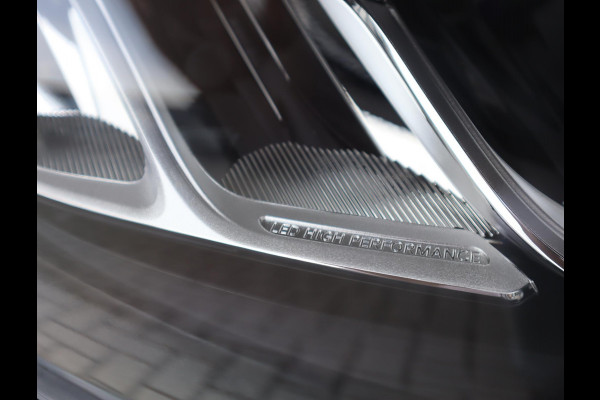 Mercedes-Benz A-Klasse 250 e Star Edition AMG Line | Pano | ACC | 19 Inch | Stoelverwarming