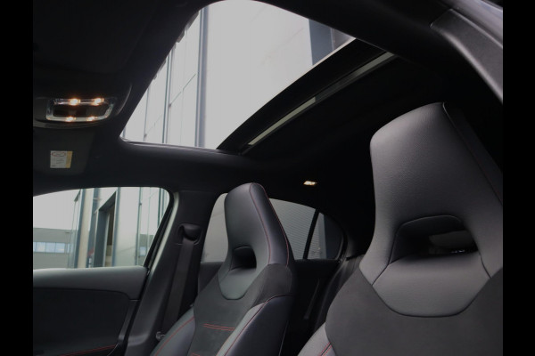 Mercedes-Benz A-Klasse 250 e Star Edition AMG Line | Pano | ACC | 19 Inch | Stoelverwarming