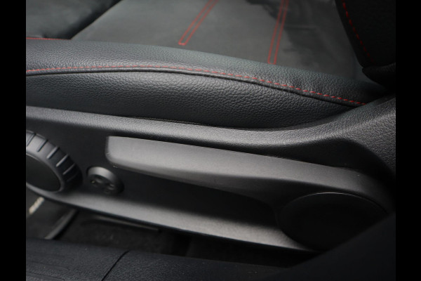 Mercedes-Benz A-Klasse 250 e Star Edition AMG Line | Pano | ACC | 19 Inch | Stoelverwarming